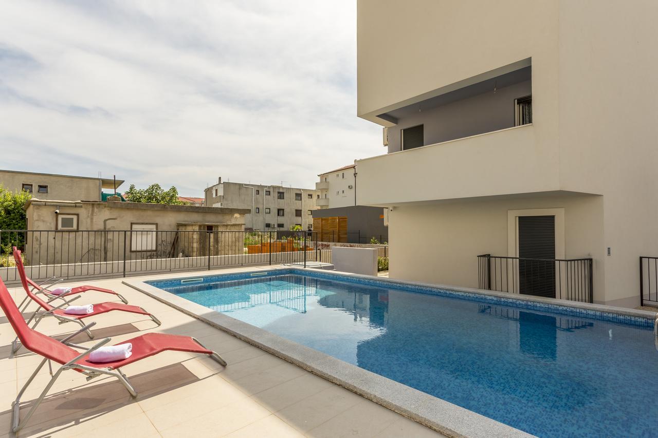 Luxury 3 Bed Apartment, Large Terrace, Pool, Close To Beach And Split! Podstrana Exterior photo