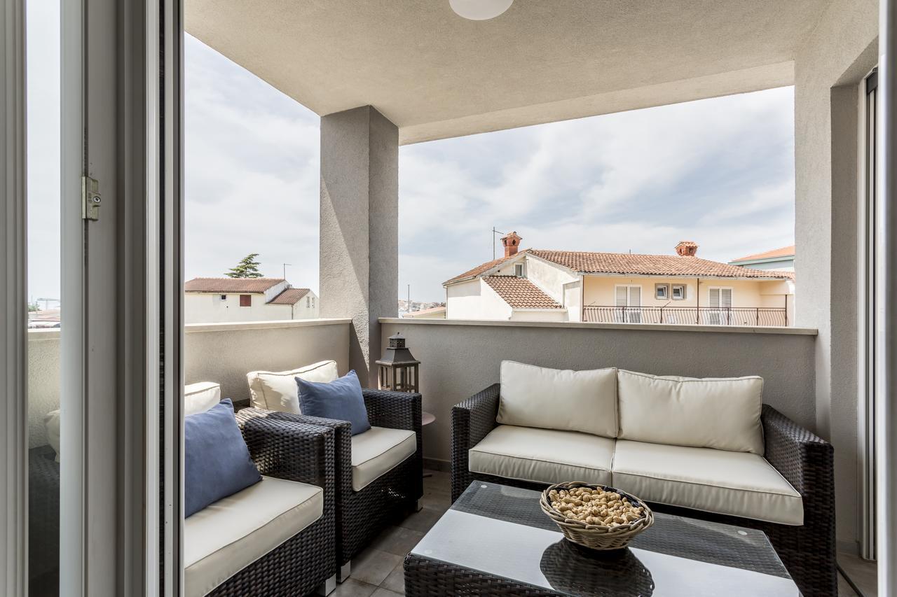 Luxury 3 Bed Apartment, Large Terrace, Pool, Close To Beach And Split! Podstrana Exterior photo