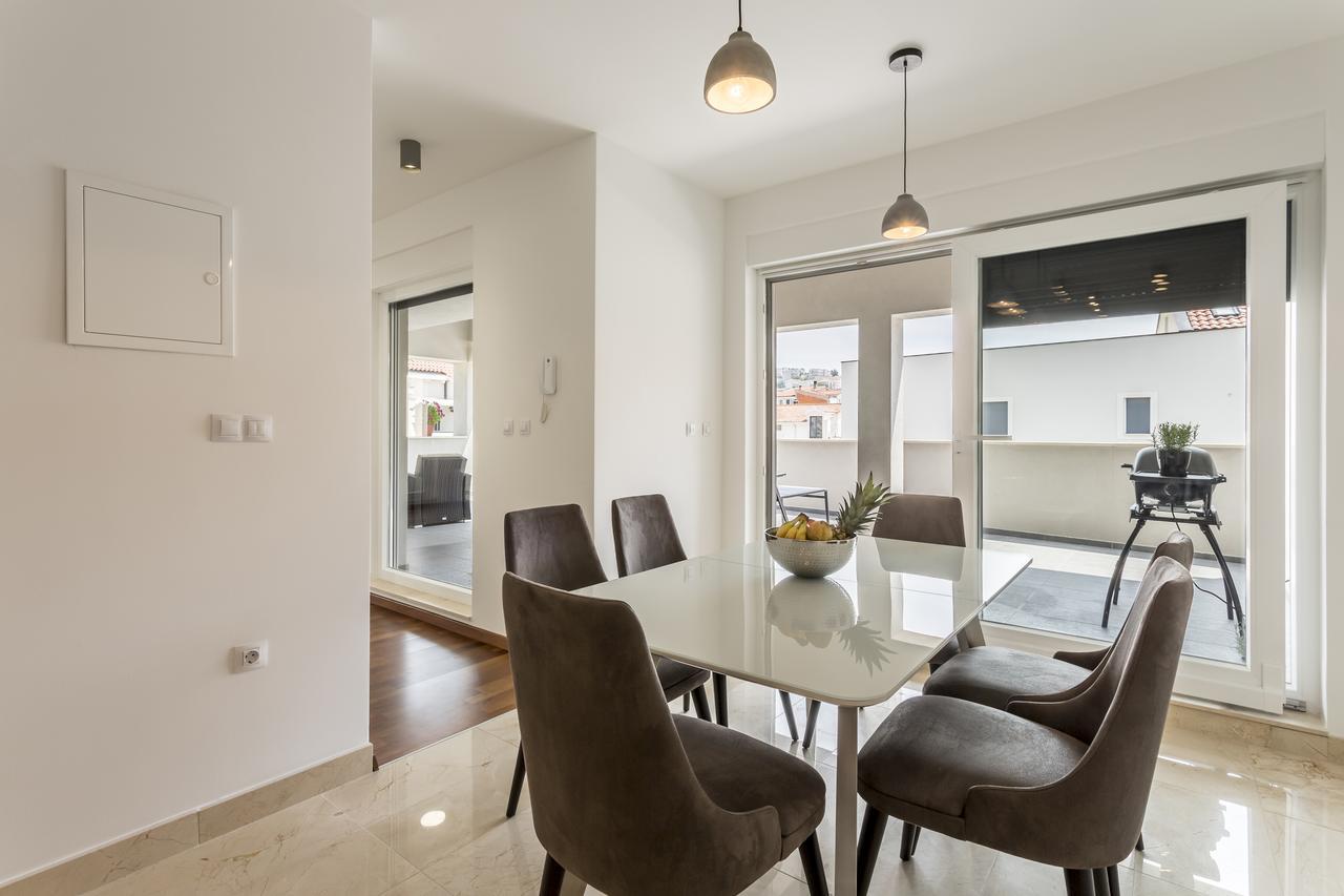 Luxury 3 Bed Apartment, Large Terrace, Pool, Close To Beach And Split! Podstrana Exterior photo