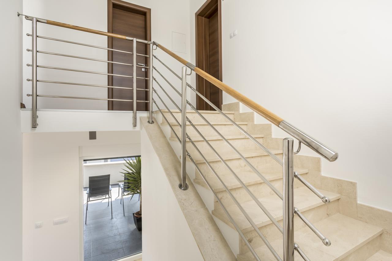 Luxury 3 Bed Apartment, Large Terrace, Pool, Close To Beach And Split! Podstrana Exterior photo